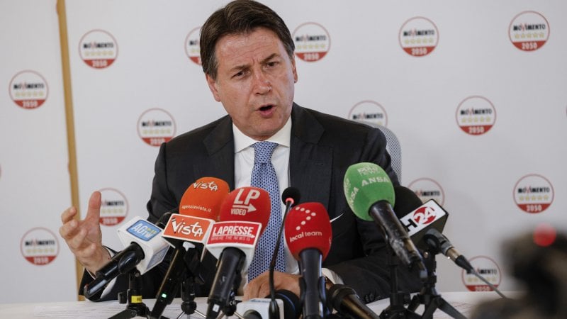 giuseppe conte conferenza movimento cinque stelle