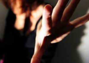 maltrattamenti il giornale popolare