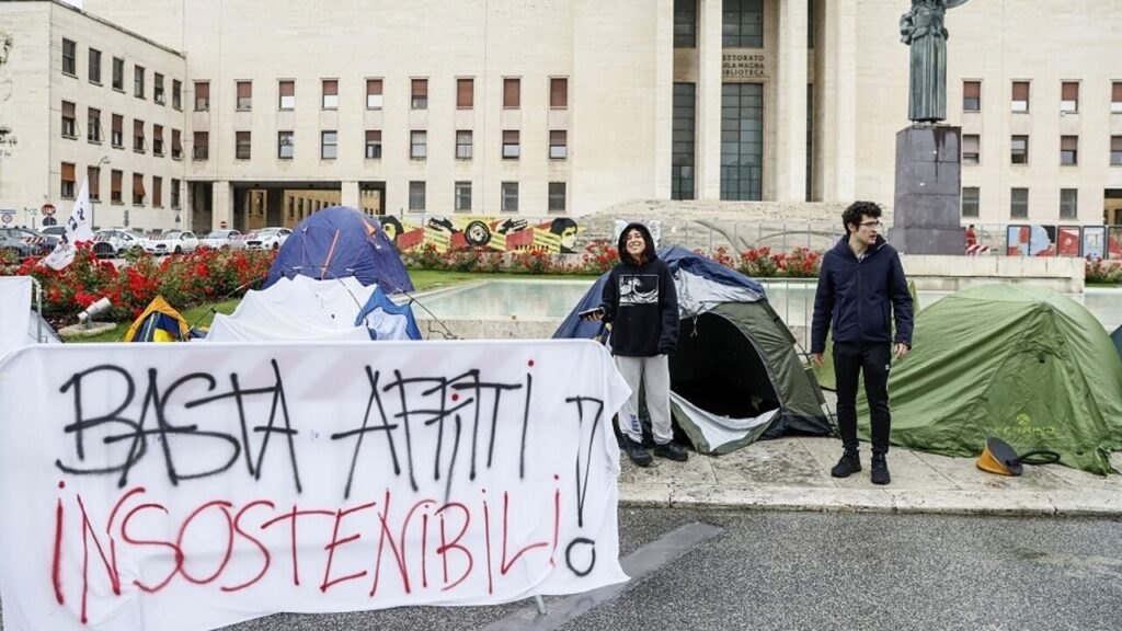 accampati il giornale popolare