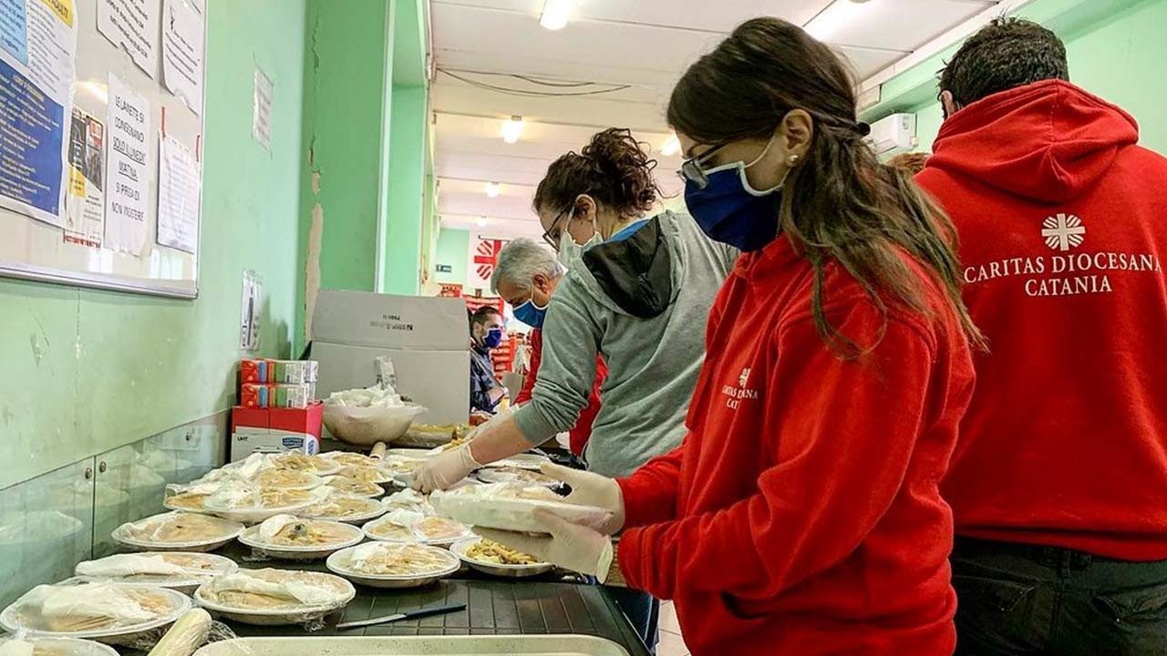 caritas povertà