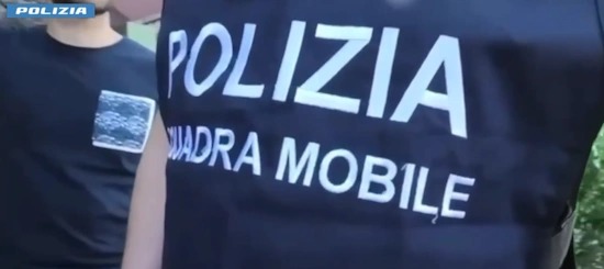 Reggio Calabria arrestato 21enne e denunciati tre minorenni