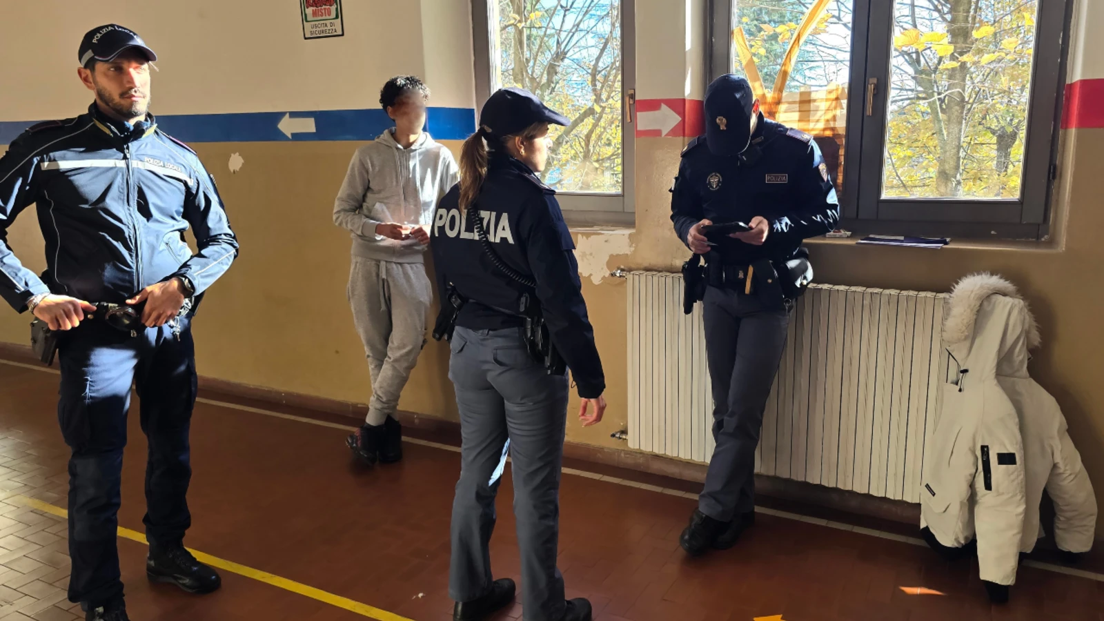 Controlli a scuola, trovati tre minori in possesso di Hashish