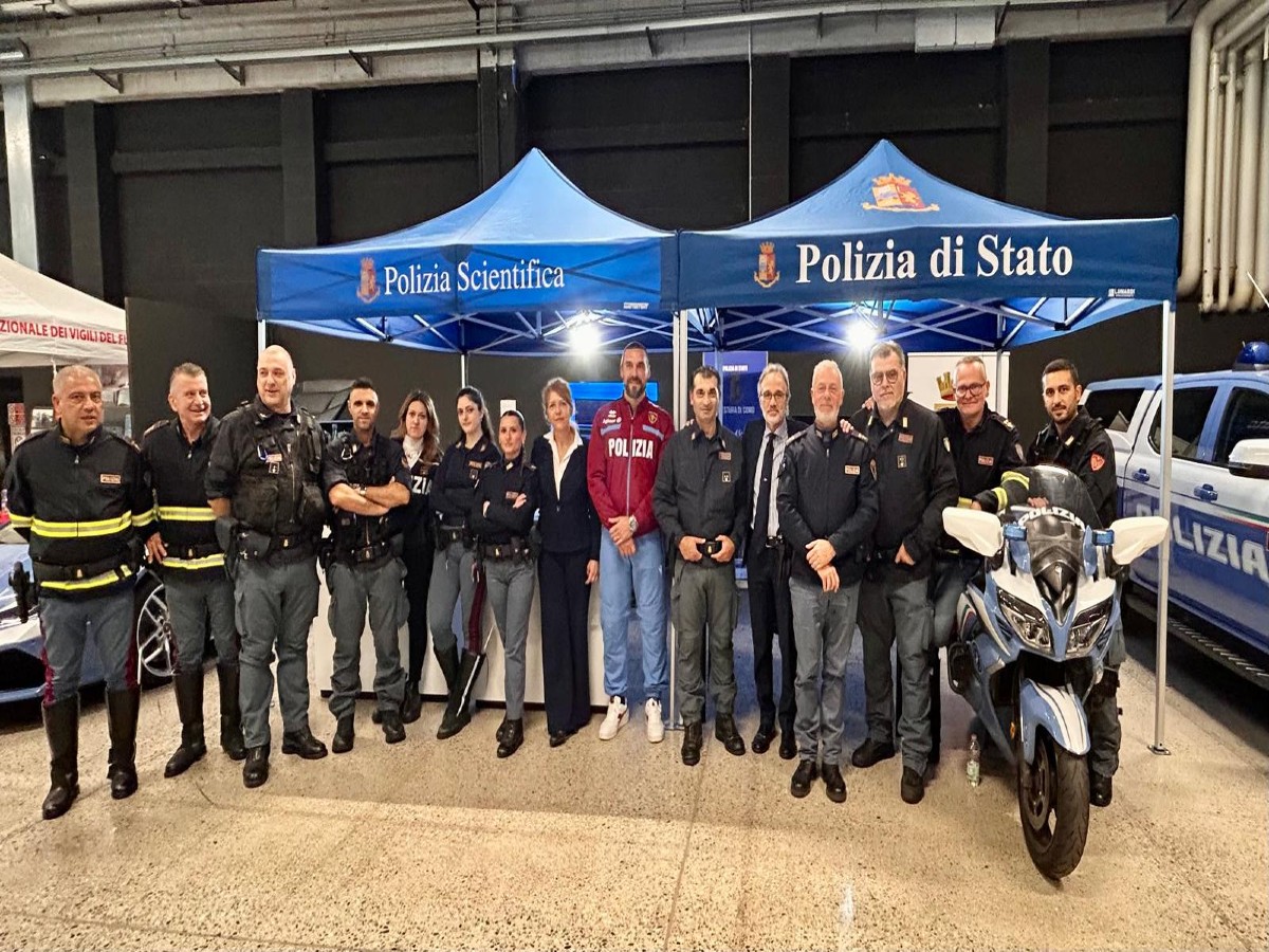 Grande affluenza allo stand della polizia di Stato